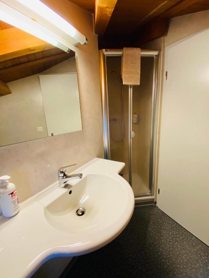Privatzimmer / Bed & Breakfast Andermatt Extérieur photo