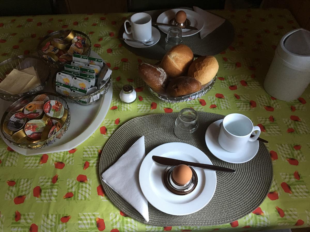 Privatzimmer / Bed & Breakfast Andermatt Extérieur photo