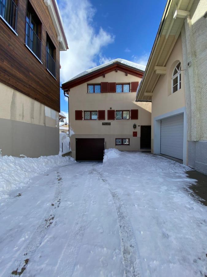 Privatzimmer / Bed & Breakfast Andermatt Extérieur photo